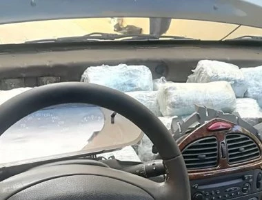 Η στιγμή που αστυνομικός σκύλος εντοπίζει 32 κιλά ναρκωτικών στο Κιλκίς - Δείτε το βίντεο